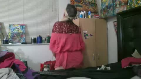 giovanni131971 online show from 12-16-25, 10:37