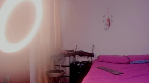 Girasol Walton online show from 02-21-25, 01:00