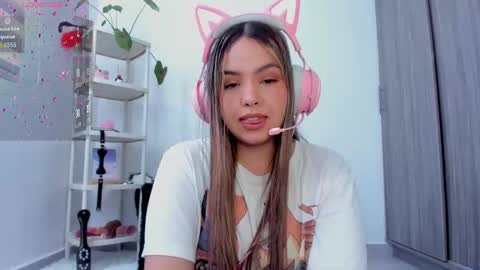 Snapshot of girl_alana chatting on 10-02-25, 03:41 Alana online show from 10-02-25, 03:41