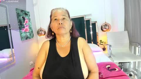 Snapshot of girl_amada chatting on 05-16-26, 02:05 Girl Amada online show from 05-16-26, 02:05