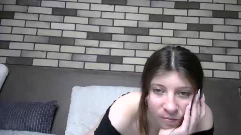girl_cute007 online show from 05-20-26, 06:25