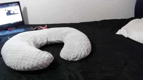 Snapshot of girl_honey_ chatting on 10-30-25, 04:08 Aleja online show from 10-30-25, 04:08