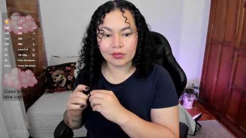 girl_inline online show from 02-23-25, 11:58