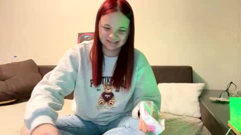 girl_shy07 online show from 04-26-26, 05:43