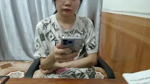 Snapshot of girlbaee chatting on 10-21-25, 01:39 Babe online show from 10-21-25, 01:39