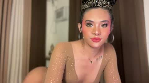 Snapshot of girlcock_dominantfucker chatting on 05-19-26, 03:40 queen ronna online show from 05-19-26, 03:40