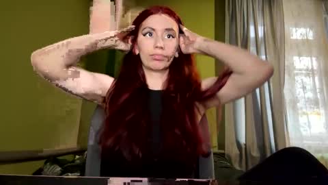 Snapshot of girlfromanothercity chatting on 12-25-24, 11:22 Meowww online show from 12-25-24, 11:22