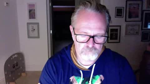 girlsandbikes online show from 03-17-26, 12:48