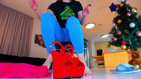 Snapshot of girlsquirts_ chatting on 12-23-24, 04:01 GIRLSQUIRTS  FOLLOW ME online show from 12-23-24, 04:01
