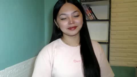 Snapshot of girlthatuneedxxx chatting on 11-27-25, 07:27 Rhaine online show from 11-27-25, 07:27
