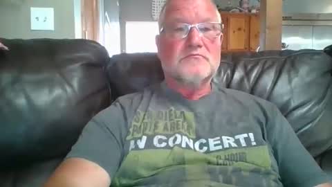 Snapshot of girthgonewild chatting on 09-21-25, 01:07 girthgonewild online show from 09-21-25, 01:07