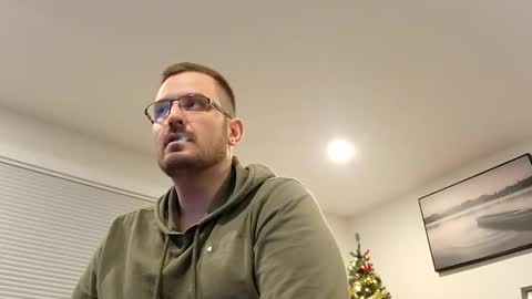 Snapshot of girthylax51 chatting on 01-04-25, 04:22 BIG K online show from 01-04-25, 04:22