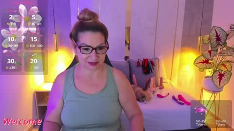 Snapshot of gisela27 chatting on 05-27-26, 12:35 Gisella online show from 05-27-26, 12:35