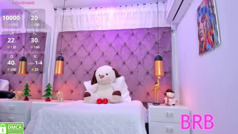 GISELA online show from 12-30-24, 03:24