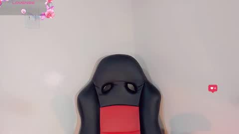 Snapshot of gisele_fox chatting on 02-11-25, 06:08 Gisel online show from 02-11-25, 06:08