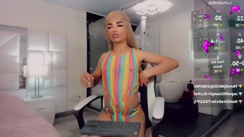 Snapshot of gisele_fox chatting on 03-06-25, 08:59 Gisel online show from 03-06-25, 08:59