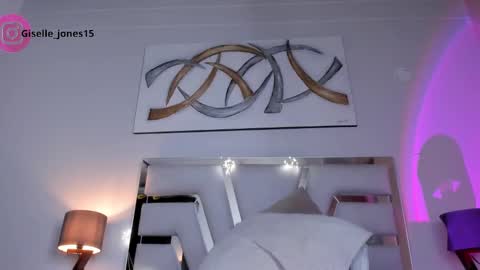 Snapshot of giselle_joness1 chatting on 12-12-24, 02:00 Giselle online show from 12-12-24, 02:00