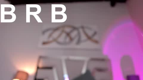 Snapshot of giselle_joness1 chatting on 12-17-24, 02:22 Giselle online show from 12-17-24, 02:22