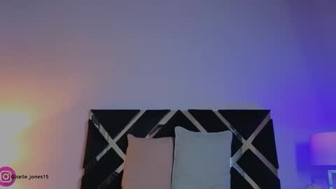 Snapshot of giselle_joness1 chatting on 09-09-25, 10:15 Giselle online show from 09-09-25, 10:15