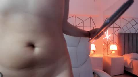 Snapshot of giselle_roldan chatting on 02-26-25, 06:11 GISELLE ROLDAN online show from 02-26-25, 06:11