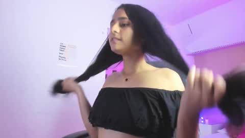 GISELLE ROLDAN online show from 03-05-26, 04:08