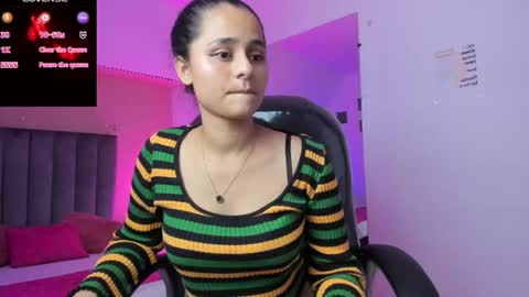 GISELLE ROLDAN online show from 04-22-26, 02:07