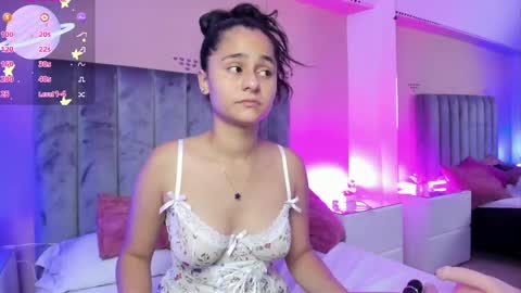 GISELLE ROLDAN online show from 04-24-26, 05:04