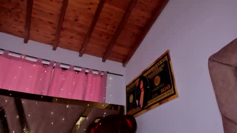 Snapshot of giselreyes1 chatting on 12-21-24, 06:23 . Gisel Reyes . online show from 12-21-24, 06:23