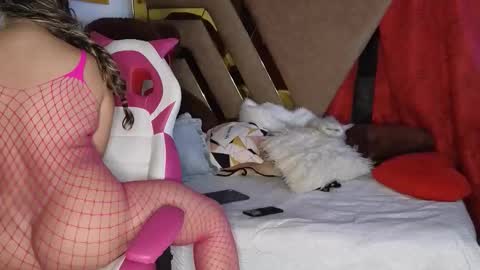 . Gisel Reyes . online show from 04-26-26, 04:54