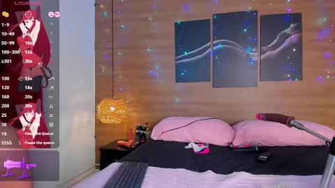 Gigi  online show from 02-22-25, 03:45