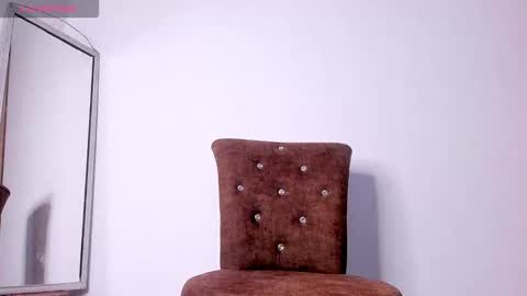 Snapshot of giuliacash chatting on 10-18-25, 10:16 GiuliaCash online show from 10-18-25, 10:16