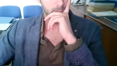 giuseppevai1 online show from 10-23-25, 09:08