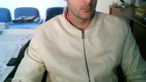 giuseppevai1 online show from 04-20-26, 07:33