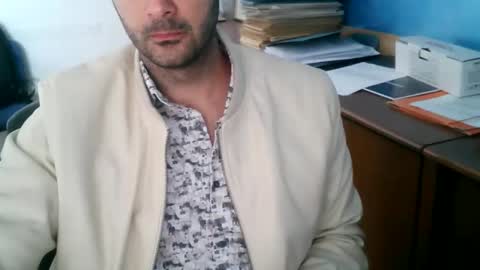 Snapshot of giuseppevai1 chatting on 04-30-26, 09:37 giuseppevai1 online show from 04-30-26, 09:37