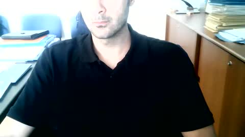 Snapshot of giuseppevai1 chatting on 06-08-26, 01:44 giuseppevai1 online show from 06-08-26, 01:44