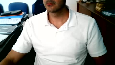 Snapshot of giuseppevai1 chatting on 06-11-26, 10:13 giuseppevai1 online show from 06-11-26, 10:13