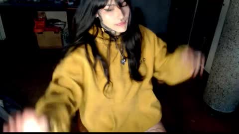 Snapshot of givenom chatting on 10-14-25, 10:32 dirtyvenom online show from 10-14-25, 10:32