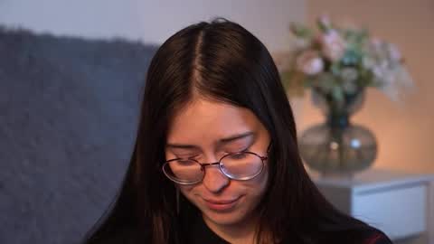 Agness online show from 12-01-25, 02:33