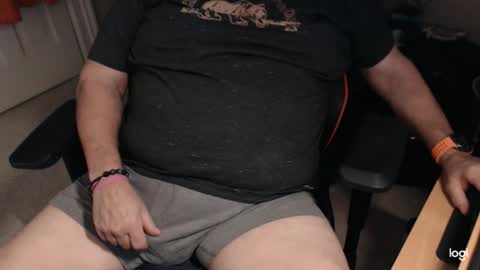 Snapshot of gizmo706 chatting on 11-19-25, 05:24 gizmo706 online show from 11-19-25, 05:24