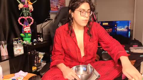 Snapshot of glaceon9 chatting on 02-07-25, 07:38 glaceon9 online show from 02-07-25, 07:38