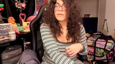 Snapshot of glaceon9 chatting on 10-04-25, 06:22 glaceon9 online show from 10-04-25, 06:22