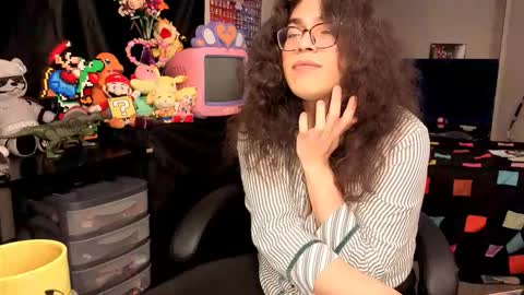 Snapshot of glaceon9 chatting on 10-27-25, 10:25 glaceon9 online show from 10-27-25, 10:25