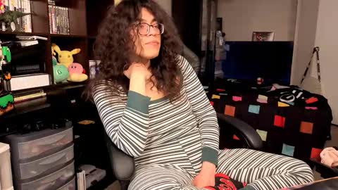 Snapshot of glaceon9 chatting on 11-07-25, 01:27 glaceon9 online show from 11-07-25, 01:27