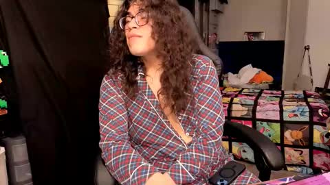 Snapshot of glaceon9 chatting on 12-01-25, 10:20 glaceon9 online show from 12-01-25, 10:20