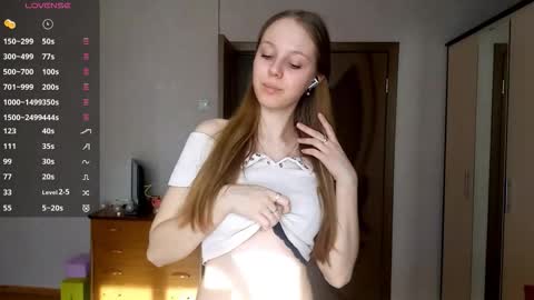 Violetta online show from 02-15-26, 07:16