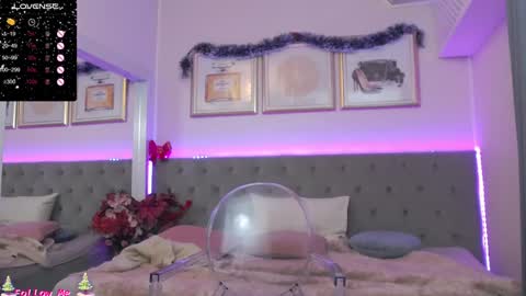 Snapshot of glamkate chatting on 12-27-24, 10:55 online show from 12-27-24, 10:55