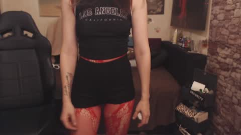 Snapshot of glamourhottie chatting on 01-22-25, 09:35 Glamourhottie online show from 01-22-25, 09:35