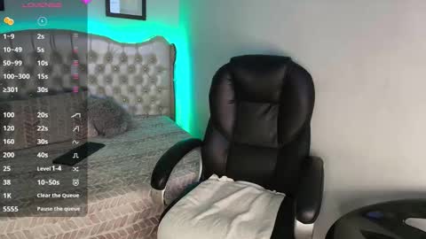 glamwtigress online show from 03-12-26, 09:43