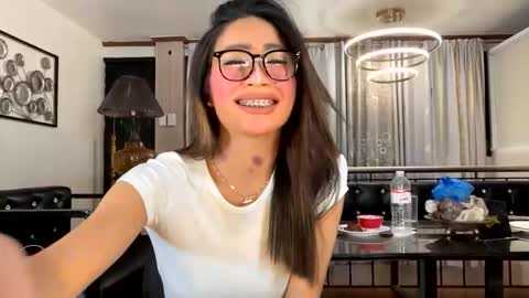 gleiahong online show from 03-13-26, 04:57