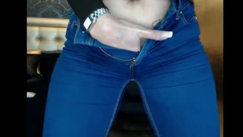 Snapshot of glendyxx7813 chatting on 09-29-25, 05:12 GlendyxHot online show from 09-29-25, 05:12